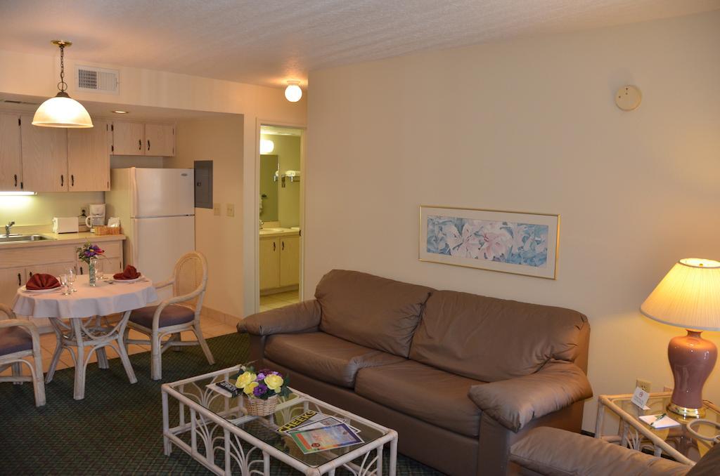 Cypress Cove Nudist Resort Poinciana Kamer foto